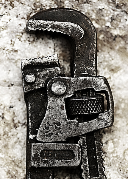Wrench :  : Al Mida  -   Photographer